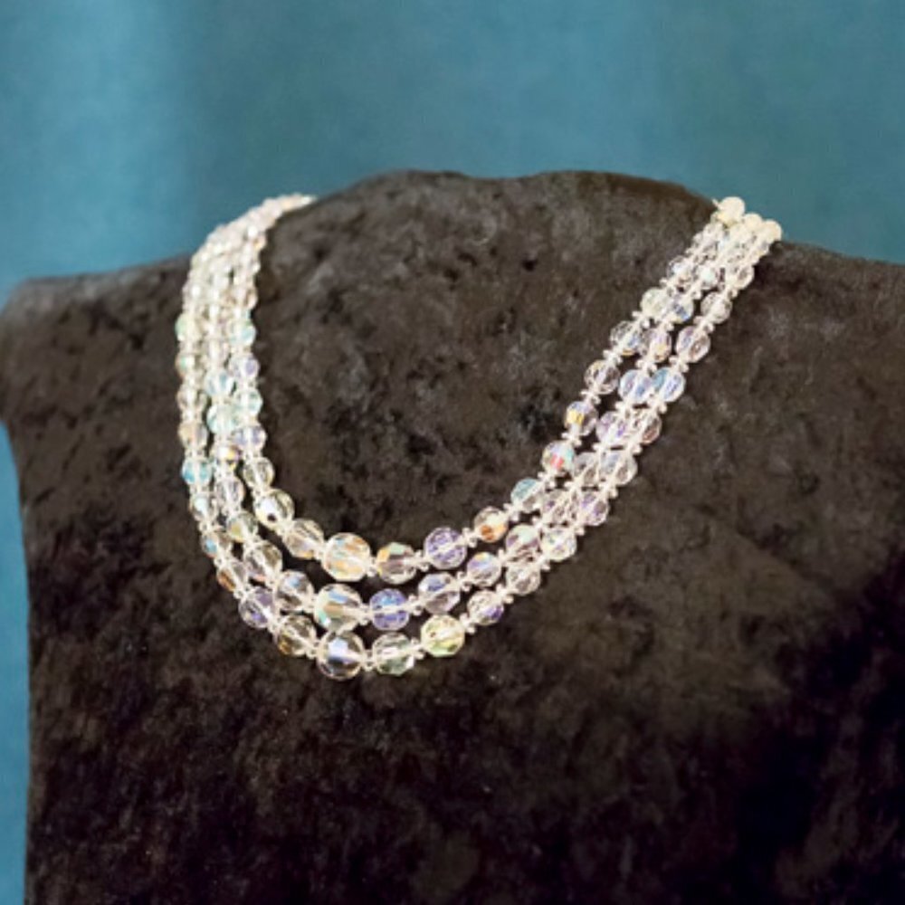 STUNNING Vintage Triple Strand Faceted Crystal Necklace 1950s Aurora Bor…